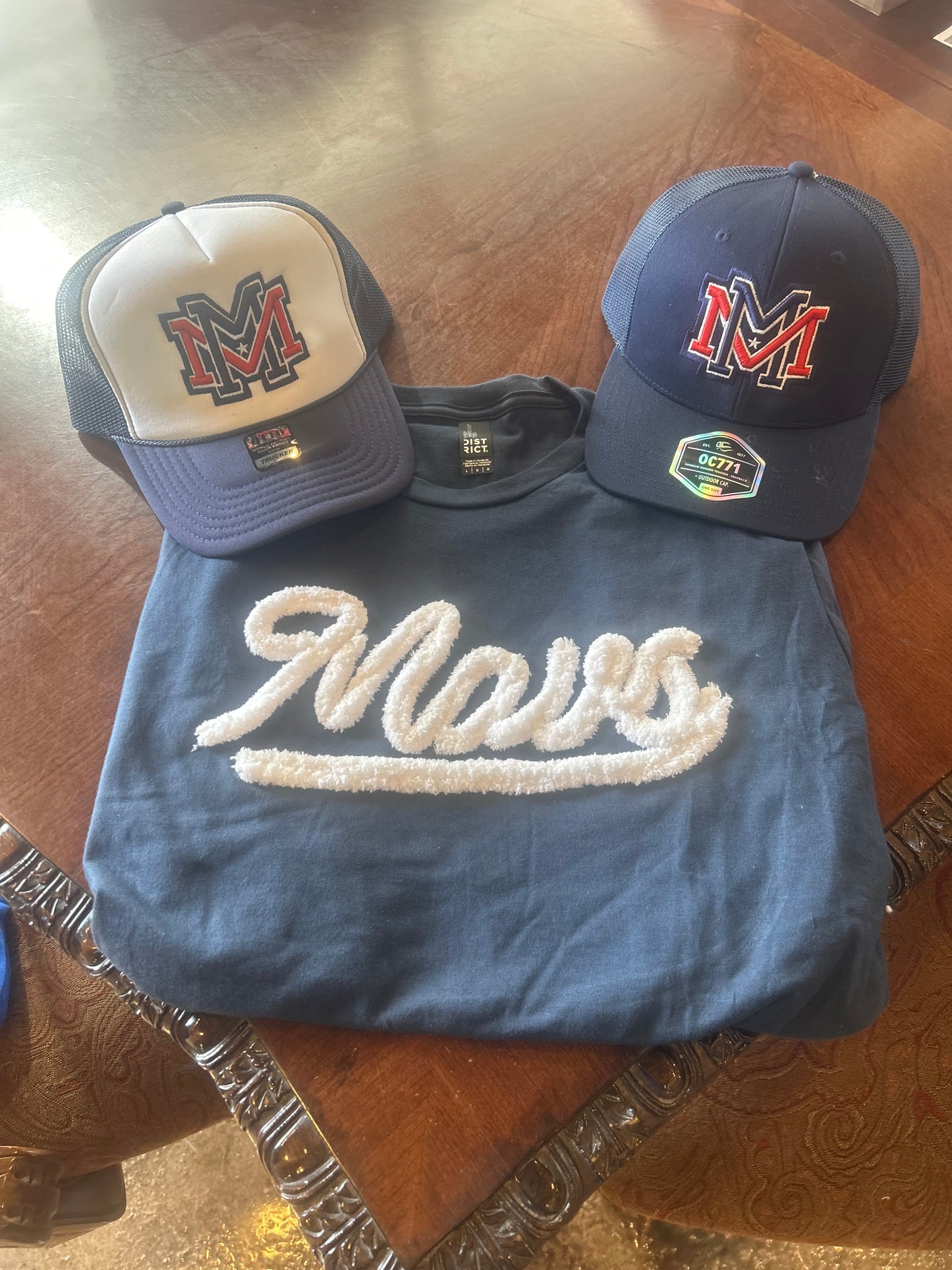 MAVS YARNED WORDING APPAREL